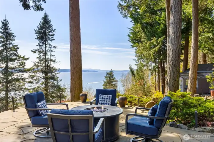 Eagle eye view looking South down the Hood Canal from your private patio! Eagle eye view looking South down the Hood Canal from your private patio!