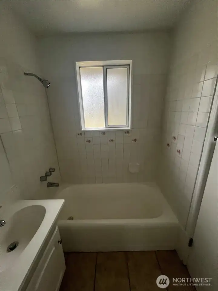 1642 Bath