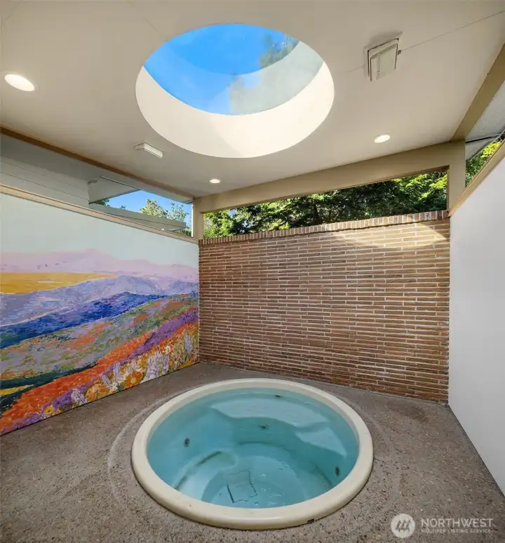 Cool design for this hot tub "courtyard" accessible from the primary suite. Cool design for this hot tub "courtyard" accessible from the primary suite.