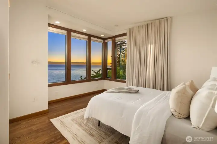 Second view bedroom with fabulous water views. Second view bedroom with fabulous water views.