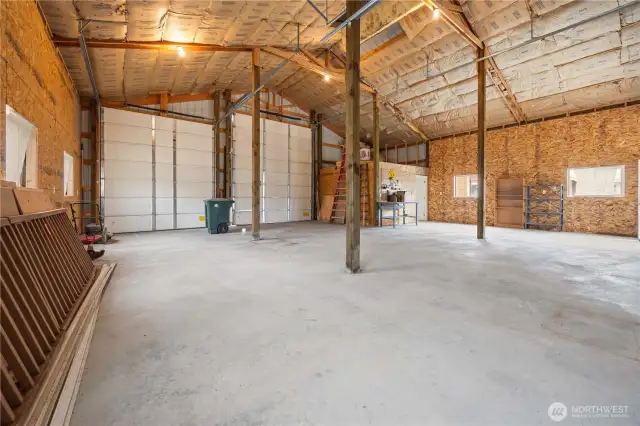 Huge garage/shop with doors on both sides