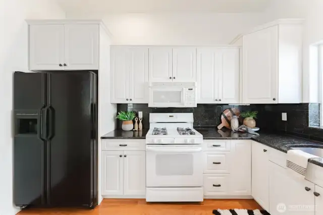 Lots of counter and cabinet space