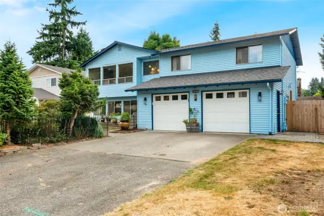 Welcome to 12704! large split level home with 2 kitchens