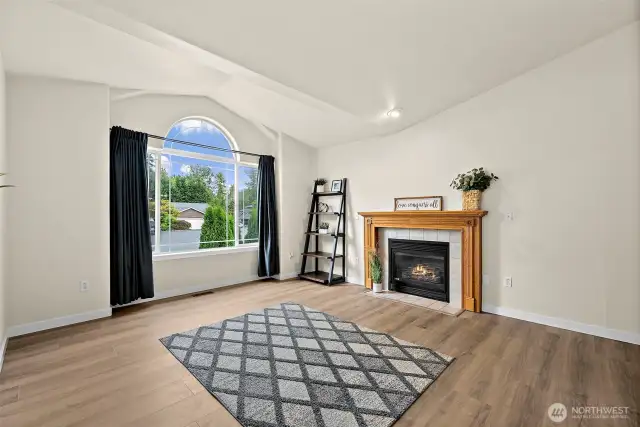 formal living rm upon entry