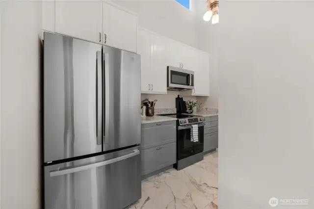 light and bright kitchen