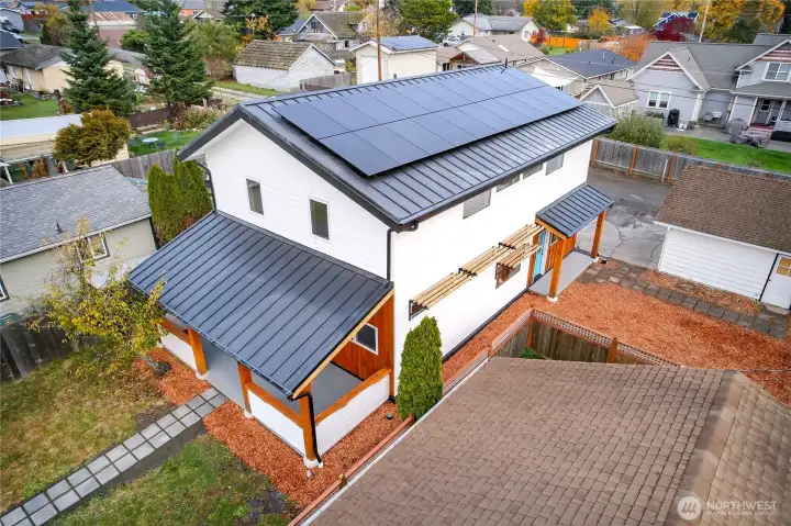 Arial view showcasing the 9+kwh Solar PV system.