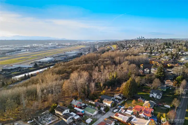 Close to downtown Seattle & Lake Washington!