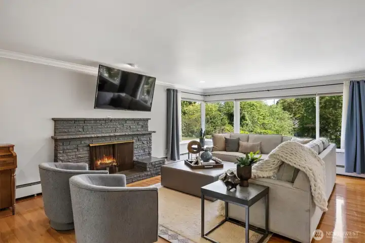 Spacious Living Room Main floor