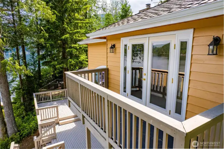 Wake up and step outside to enjoy all this lake has to offer.