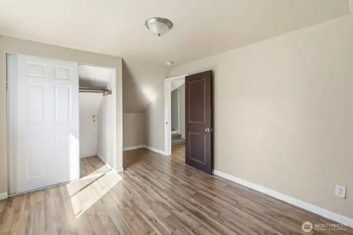 2nd bedroom