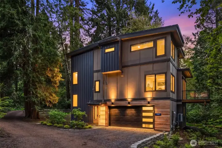 This striking and contemporary was newly built in 2024...
