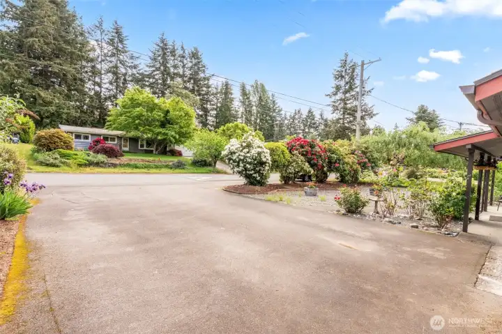Nice, spacious driveway for guests or utility vehicles