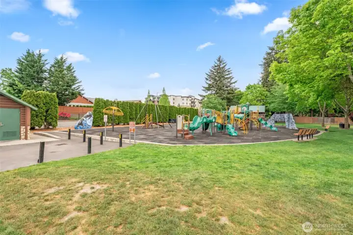 Access to Sunset Terrace park from your back yard