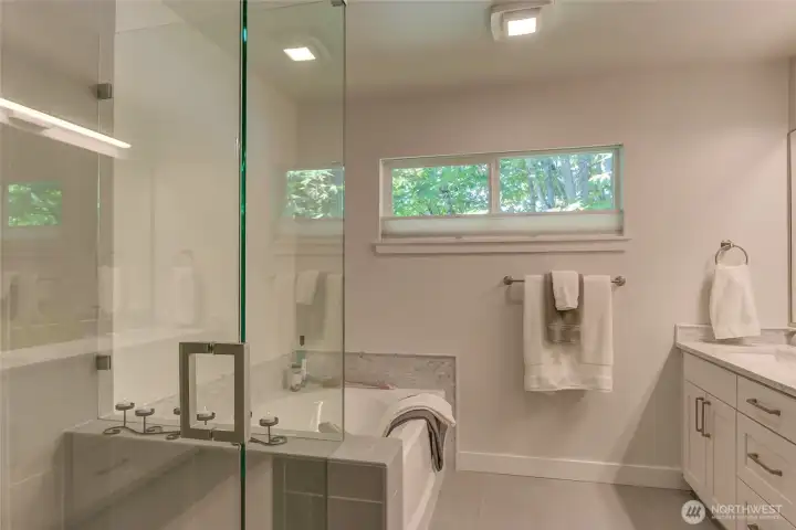 Luxurious 5 piece bath with heated floors