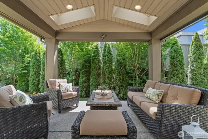 Wonderful under cover patio with lighting and skylights. Wonderful under cover patio with lighting and skylights.