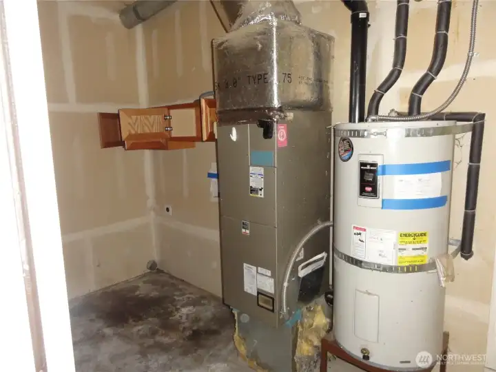 Laundry area. Laundry area.