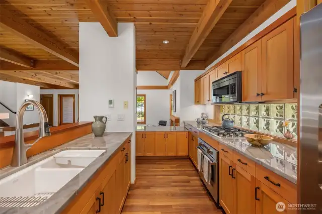 GORGEOUS, updated kitchen.