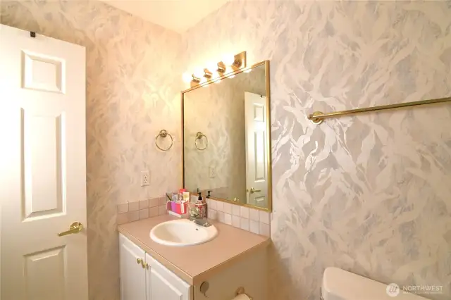 full bathroom at upstair