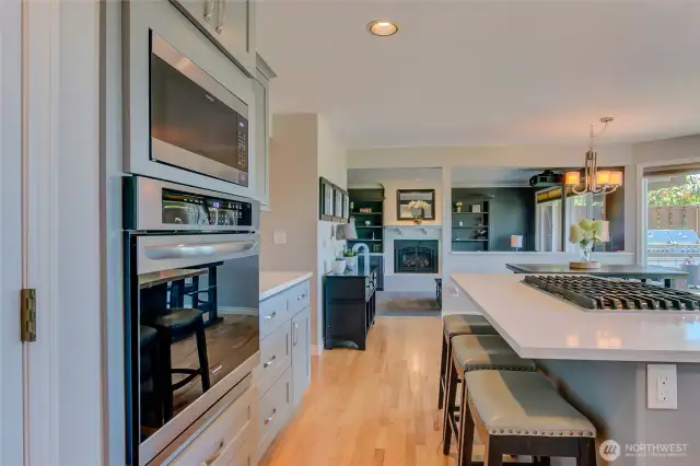 Wall oven and micro