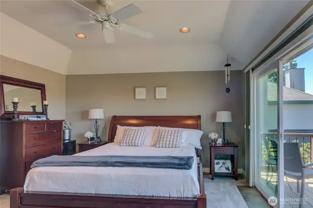 Main suite with lifted ceiling
