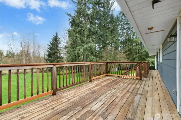 Deck with private territorial views!