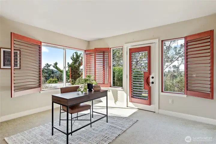 Office, den, or 3rd bedroom downstairs.