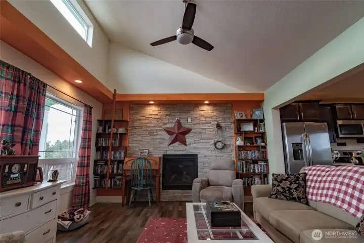 Another livingroom view