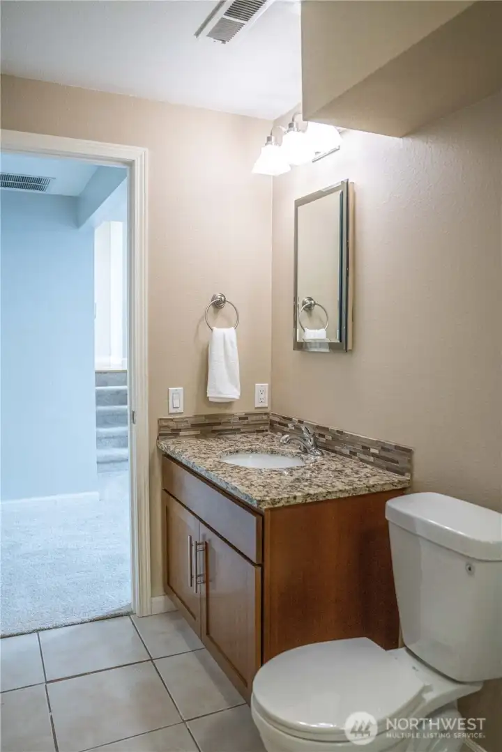 Bathroom/Laundry Room
