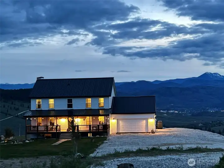 Don't miss this lovely home! Don't miss this lovely home!