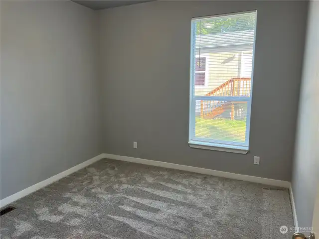 Den (3rd bedroom?)