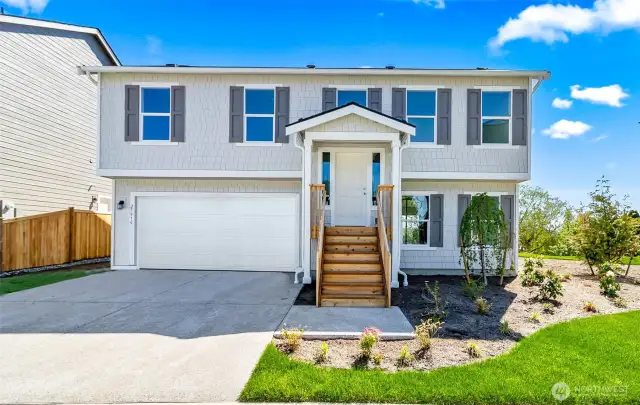 Photographs are for illustrative purposes only. Features, finishes, interior/exterior colors, landscaping and floorplan shown may vary from actual homes built.