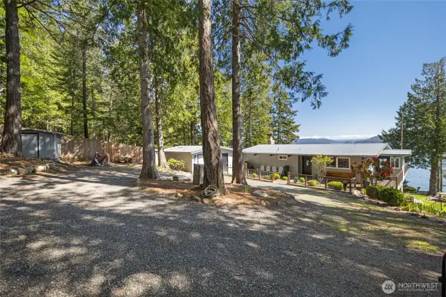 Circular driveway