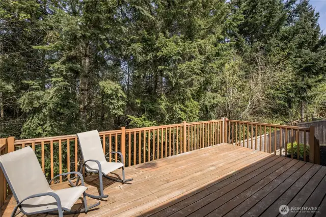 This property backs up to a greenbelt for excellent privacy