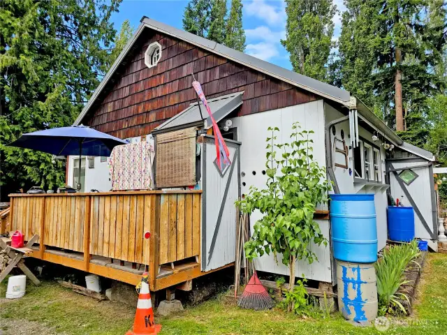 Welcome home to 103 Hunt Road!