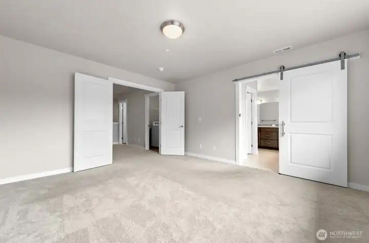 Primary suite