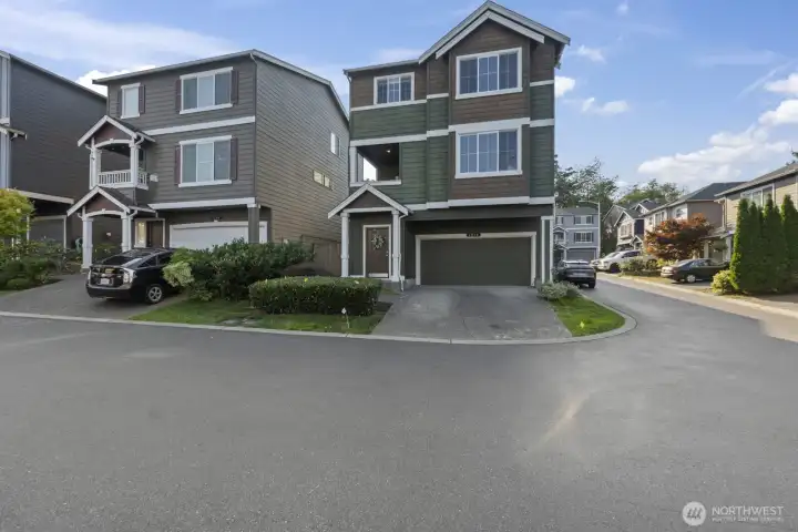 Lake Pointe is a cozy community near the lake (Lake Stevens)