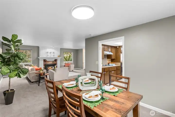 The dinning space flows easily from the living room to the kitchen. Great for entertaining, special meals or use this area for other purposes like a home office.