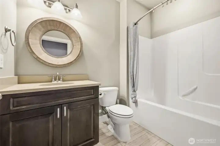 Full bath in the basement