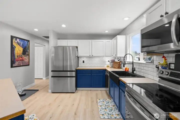 All appliances are recent - a turnkey kitchen!