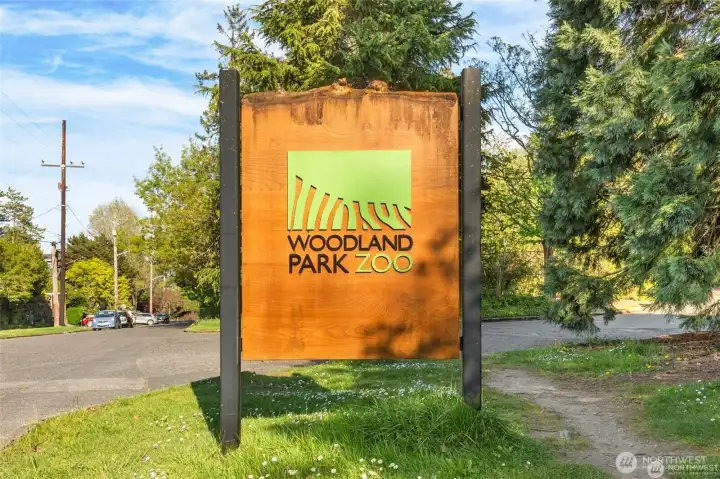 Right in the heart of Phinney Ridge! Bakery, shops, restaurants right out your front door!