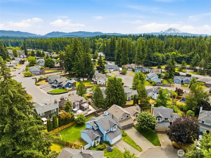 Located in desirable Covington, offering convenient access to parks, shopping, dining, and South King County commuting routes. Located in desirable Covington, offering convenient access to parks, shopping, dining, and South King County commuting routes.