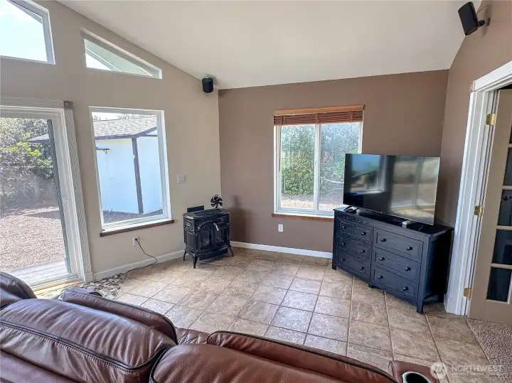 A gas stove to keep you cozy on cooler days, and tile floor throughout the living area to keep you cool in the heat! The ceramic tile throughout the living space helps to give this home a true "beach house" feel. Plus it makes for easy clean up after a sandy day at the beach!