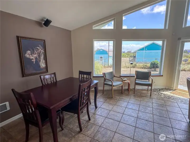 Fabulous vaulted ceilings make the living space feel even larger!