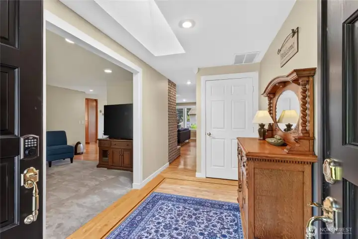 Large Foyer Large Foyer