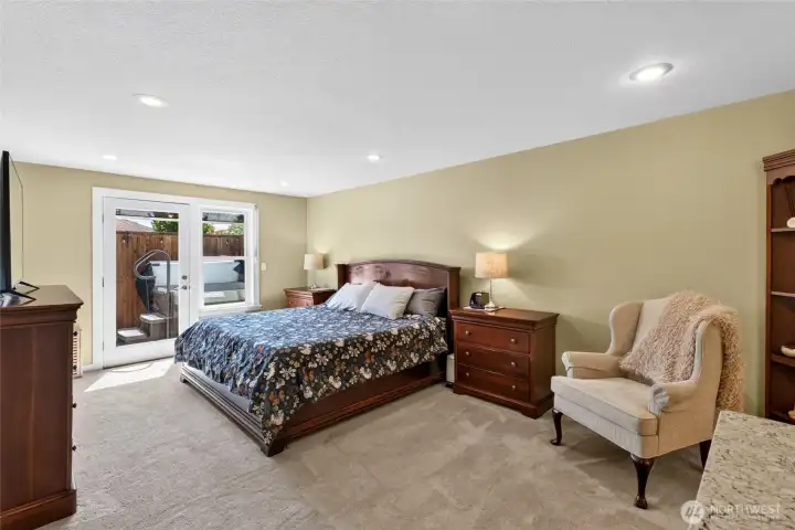 Primary Suite, Private Access to Hot Tub Primary Suite, Private Access to Hot Tub