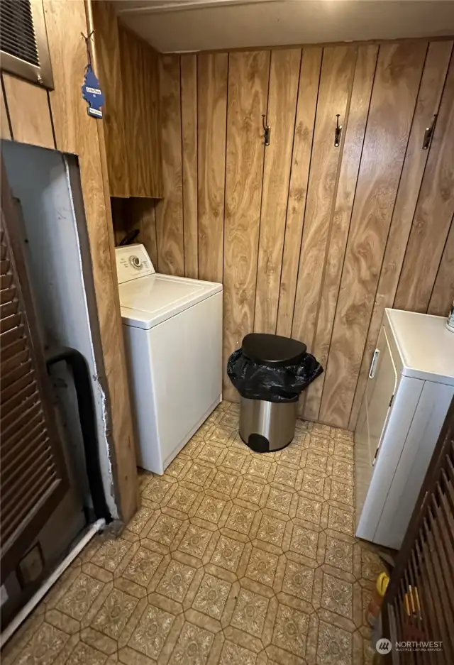 Laundry room. Washer and Dryer stay with property.