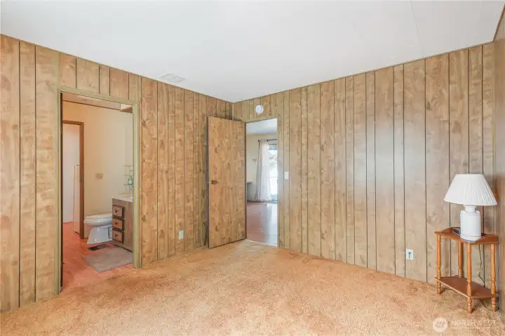 Guest bedroom or office