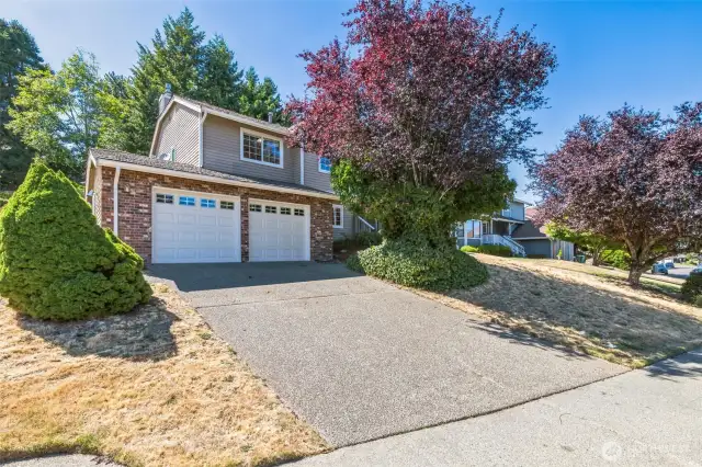 2 car garage!