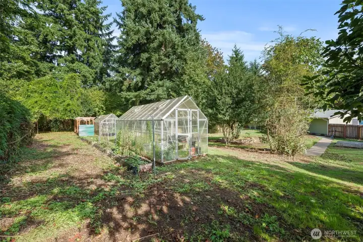 Lots of natural light hitting this side of the property.