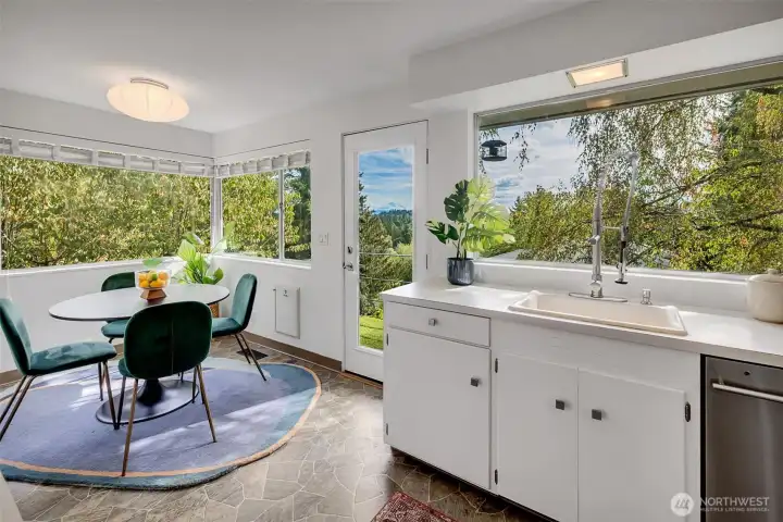 Enjoy the view of Mt Rainier from the kitchen sink as well.